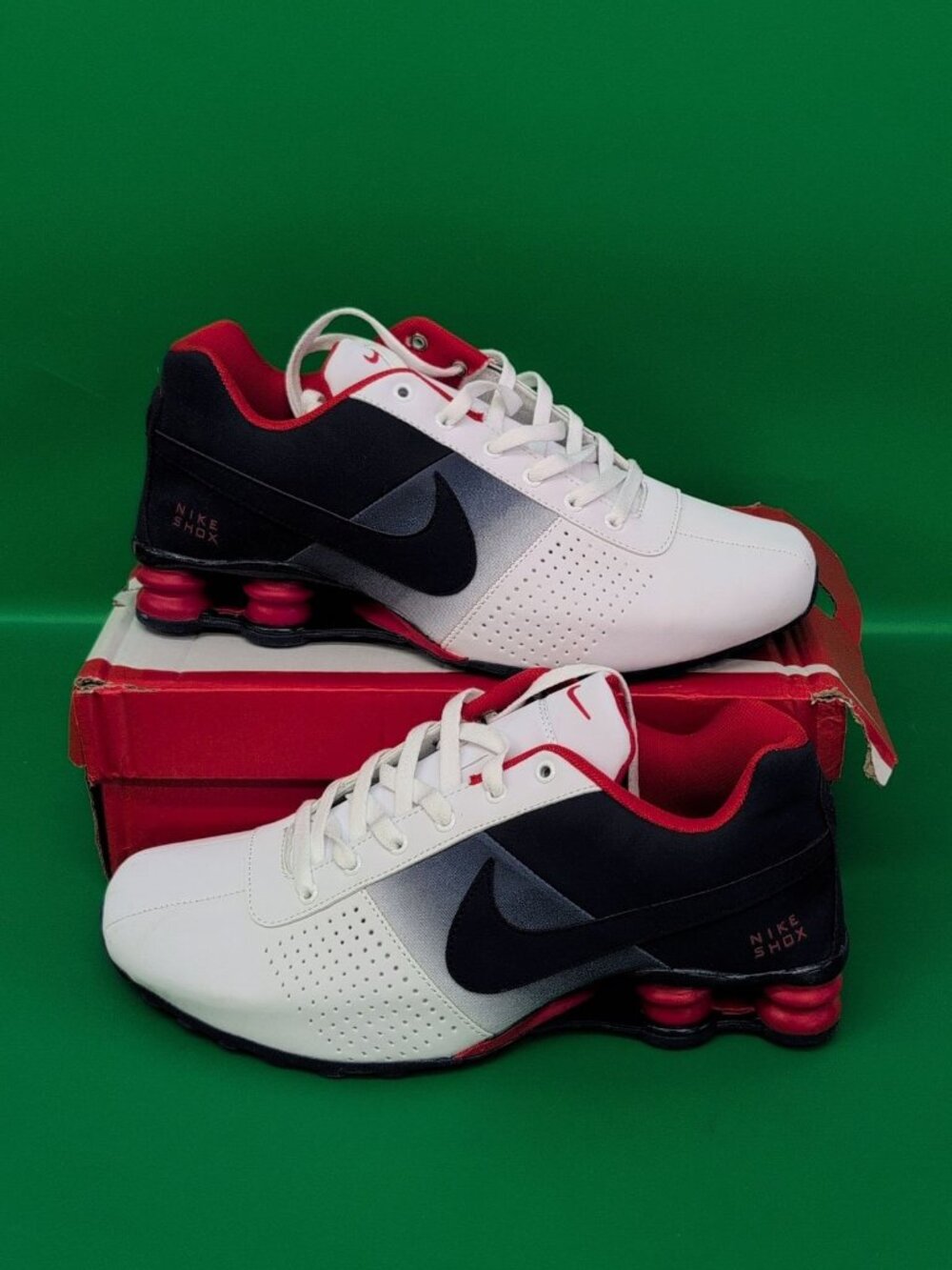 Nike Shox R4 Sneakers Womens Shoes US 11 Navy Blue & Red BV1111-100